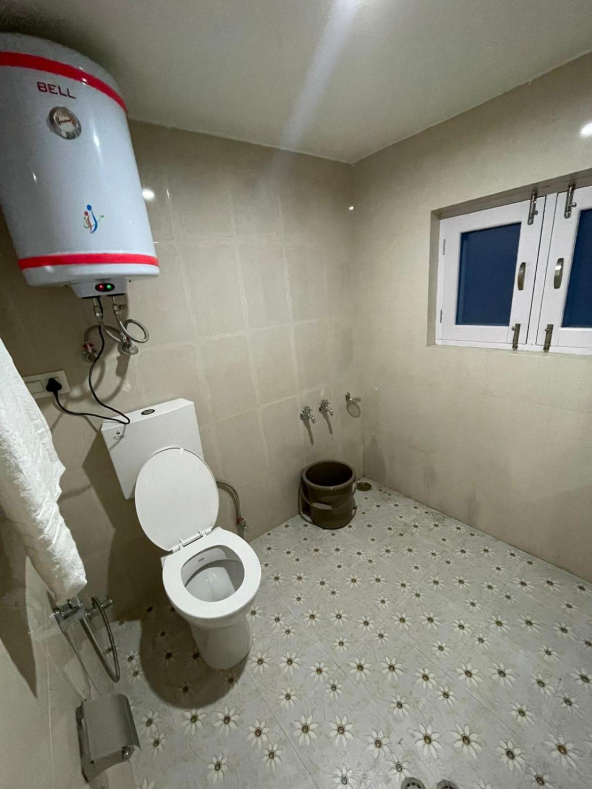 Al Jalal Resort Srīnagar Екстериор снимка